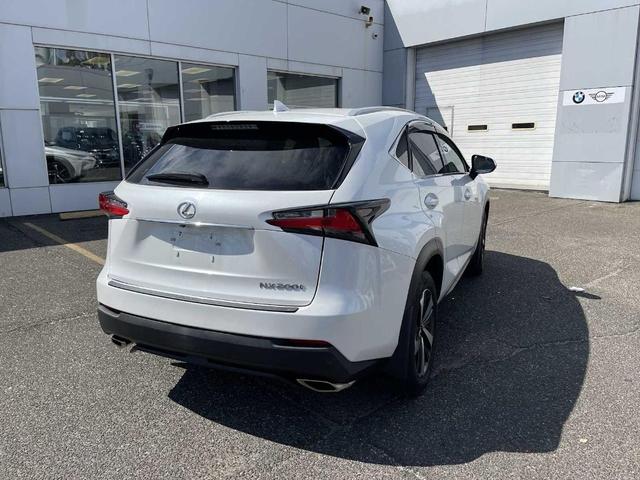Photo of 2017 Eminent White Lexus NX 200t