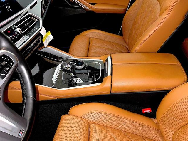 Photo of 2023 Alpine White BMW X6