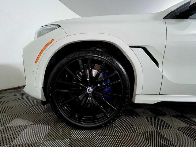 Photo of 2023 Alpine White BMW X6