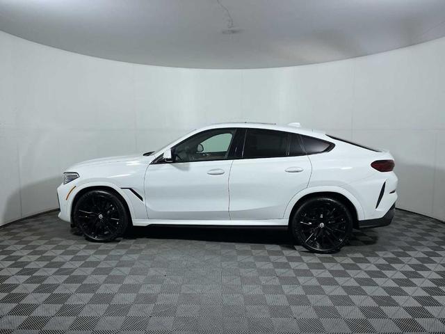 Photo of 2023 Alpine White BMW X6