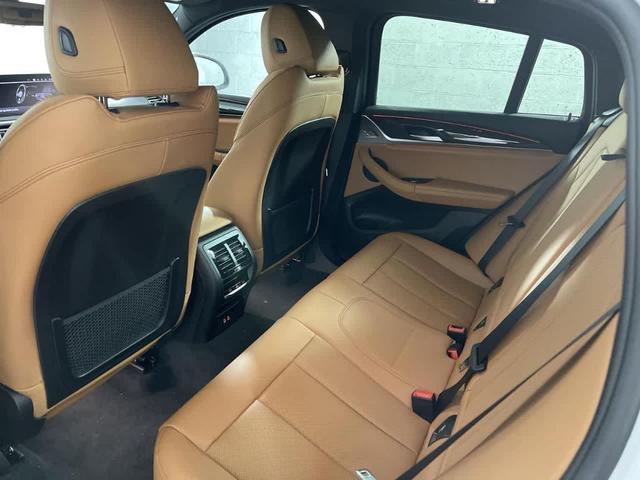 Photo of 2023 Alpine White BMW X4