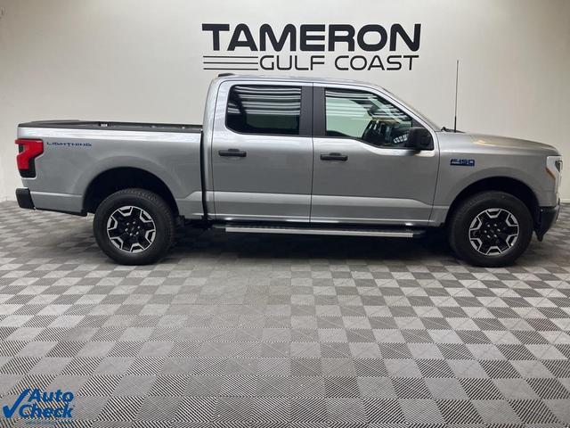 Photo of 2024 Silver Metallic Ford F-150 Lightning