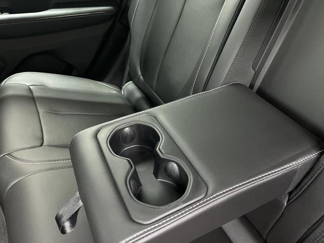 Photo of 2025 Diamond Black Jeep Grand Cherokee