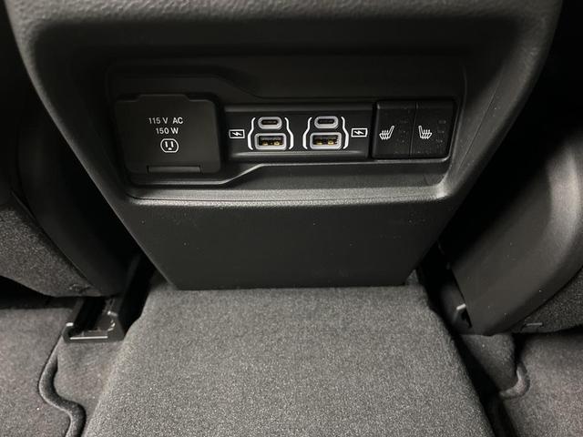Photo of 2025 Diamond Black Jeep Grand Cherokee
