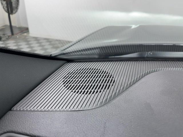 Photo of 2025 Bright White Clearcoat Jeep Grand Cherokee