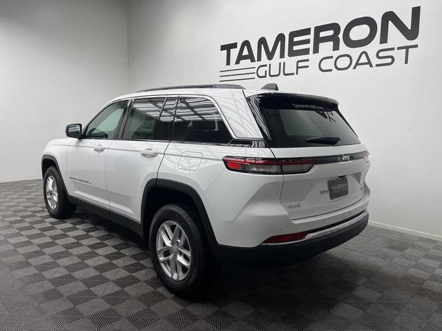 Photo of 2025 Bright White Clearcoat Jeep Grand Cherokee