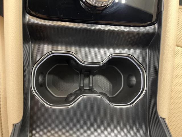 Photo of 2025 Metallic Jeep Grand Cherokee