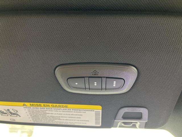 Photo of 2025 Metallic Jeep Grand Cherokee