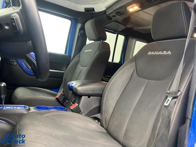 Photo of 2016 Hydro Blue Pearl Jeep Wrangler Unlimited