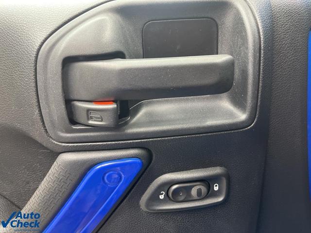 Photo of 2016 Hydro Blue Pearl Jeep Wrangler Unlimited