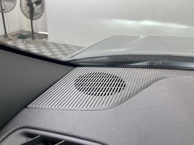 Photo of 2025 Metallic Jeep Grand Cherokee