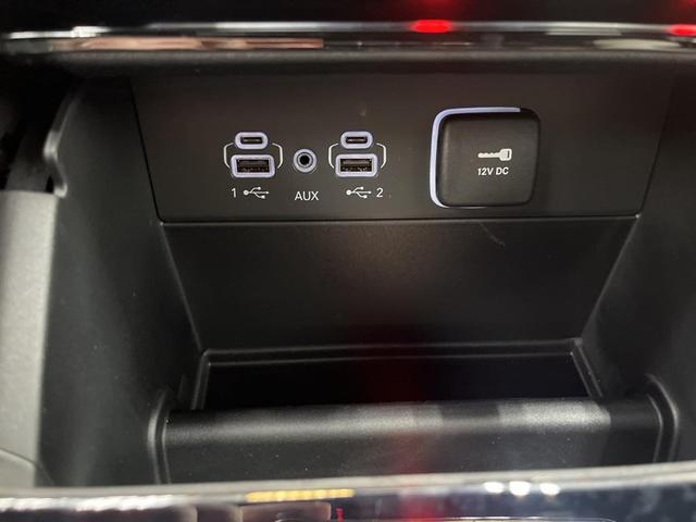Photo of 2025 Metallic Jeep Grand Cherokee