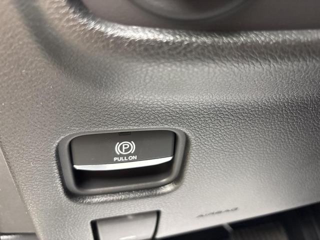 Photo of 2025 Bright White Clearcoat Jeep Grand Cherokee