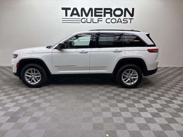 Photo of 2025 Bright White Clearcoat Jeep Grand Cherokee