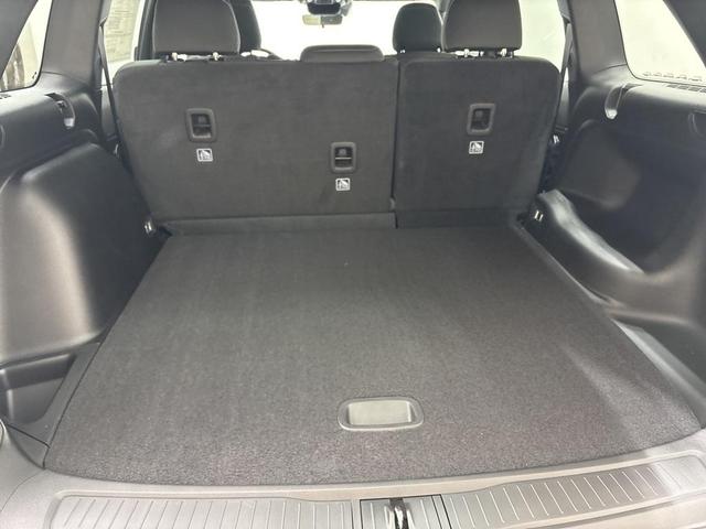 Photo of 2025 Bright White Clearcoat Jeep Grand Cherokee