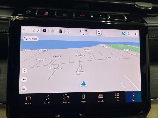 Photo of 2025 Metallic Jeep Grand Cherokee