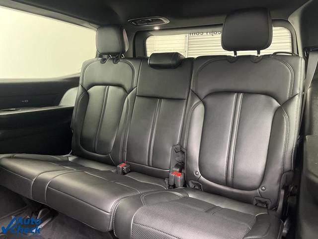 Photo of 2022 Silver Zynith Jeep Wagoneer