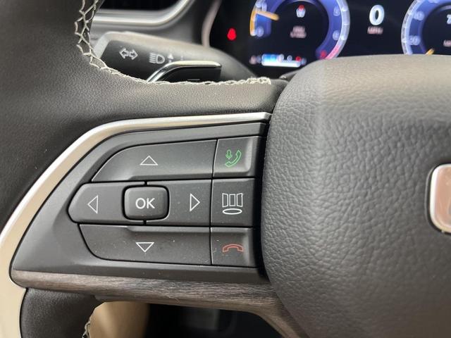 Photo of 2025 Metallic Jeep Grand Cherokee