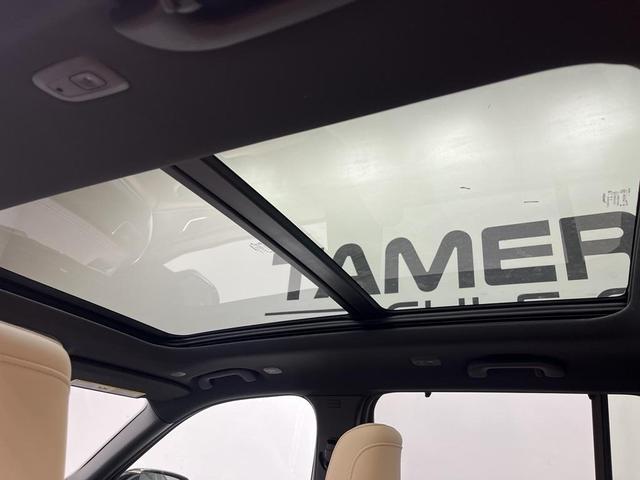 Photo of 2025 Metallic Jeep Grand Cherokee