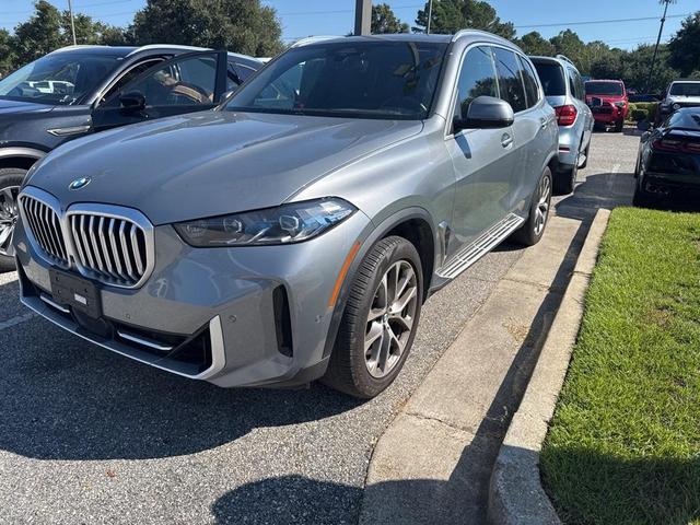Photo of 2024 Gray BMW X5