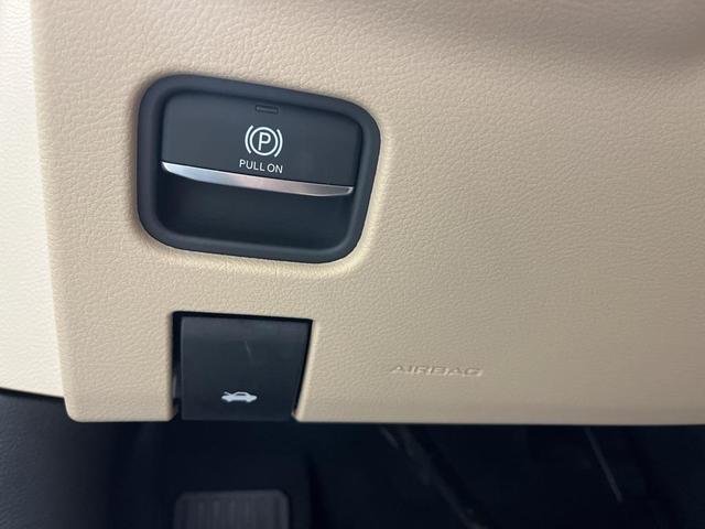 Photo of 2025 Diamond Black Jeep Grand Cherokee