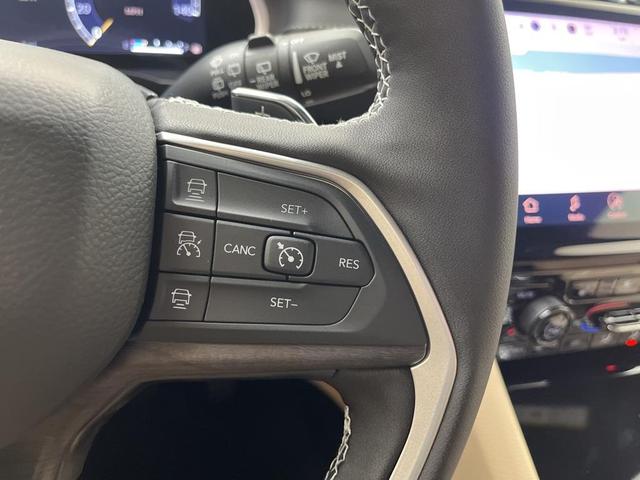 Photo of 2025 Diamond Black Jeep Grand Cherokee