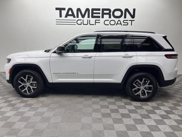 Photo of 2025 Bright White Clearcoat Jeep Grand Cherokee