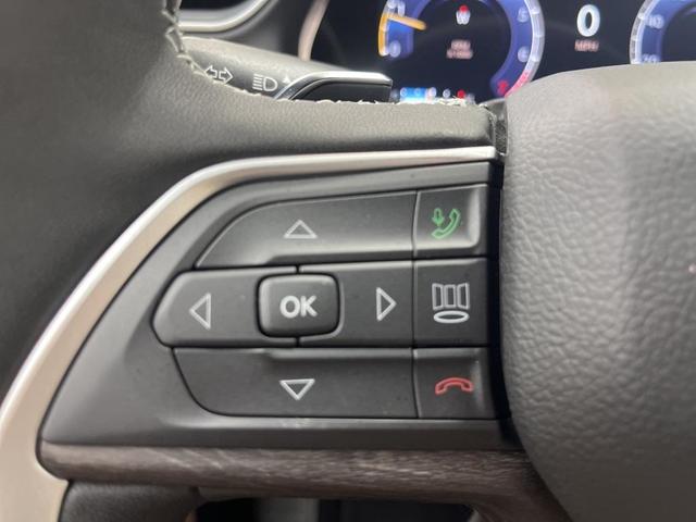 Photo of 2025 Bright White Clearcoat Jeep Grand Cherokee