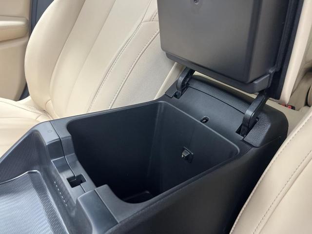 Photo of 2025 Bright White Clearcoat Jeep Grand Cherokee