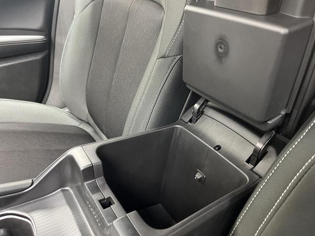 Photo of 2025 Metallic Jeep Grand Cherokee