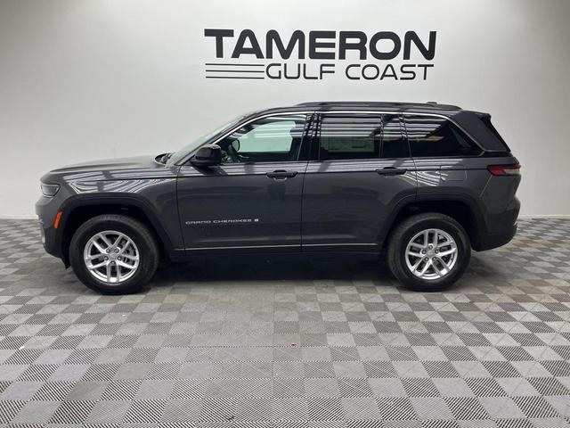 Photo of 2025 Metallic Jeep Grand Cherokee
