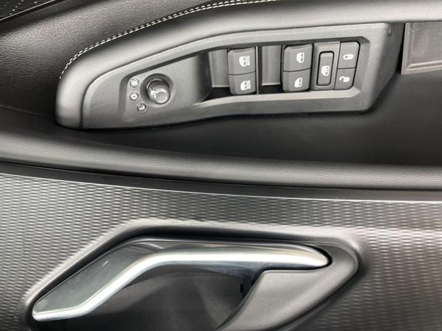 Photo of 2025 Metallic Jeep Grand Cherokee