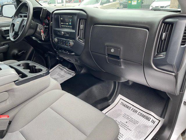 Photo of 2018 White Chevrolet Silverado 1500