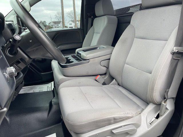 Photo of 2018 White Chevrolet Silverado 1500