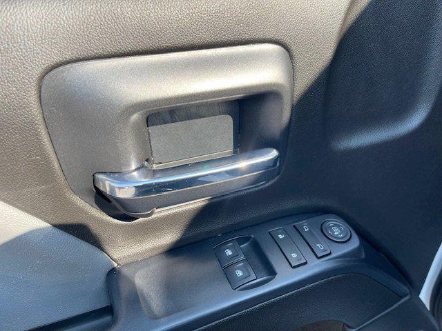 Photo of 2018 White Chevrolet Silverado 1500