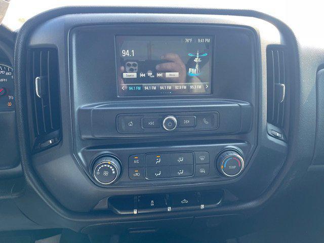 Photo of 2018 White Chevrolet Silverado 1500