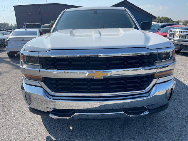 Photo of 2018 White Chevrolet Silverado 1500