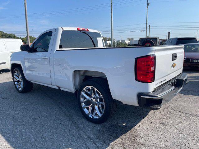 Photo of 2018 White Chevrolet Silverado 1500