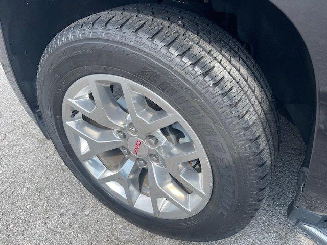 Photo of 2018 Gray GMC Yukon XL