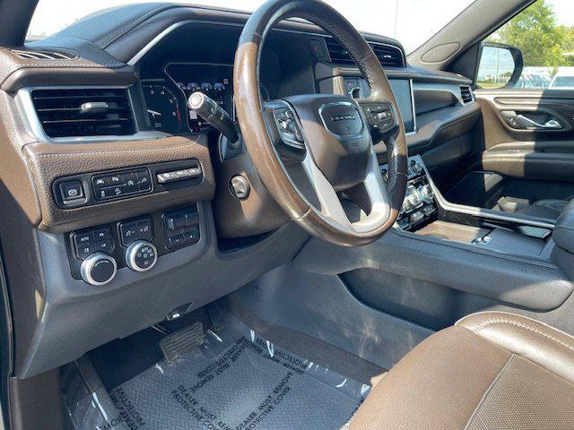 Photo of 2021 Gray GMC Yukon XL