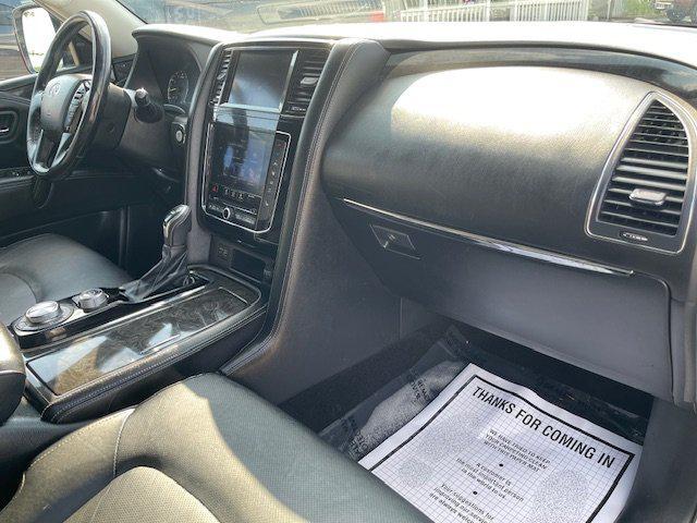 Photo of 2020 Silver INFINITI QX80