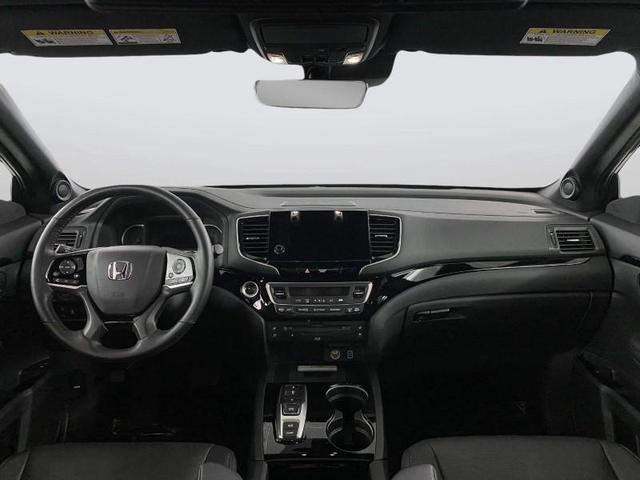 Photo of 2020 Black Honda Pilot