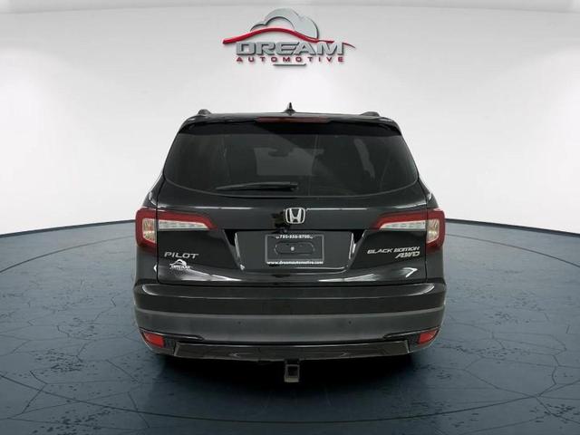 Photo of 2020 Black Honda Pilot