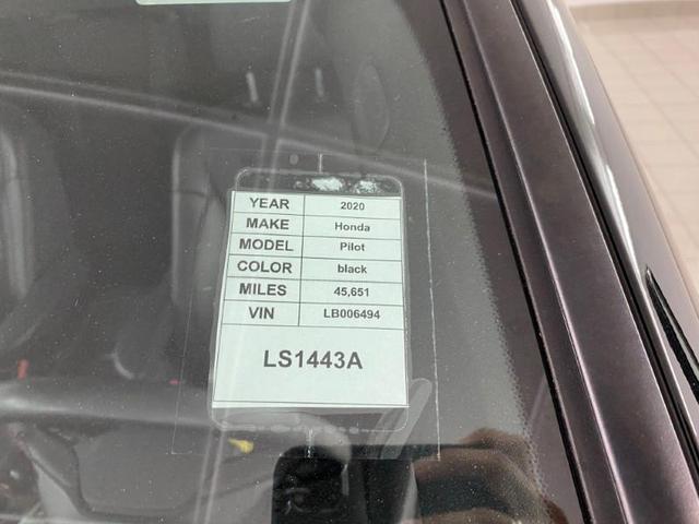 Photo of 2020 Black Honda Pilot