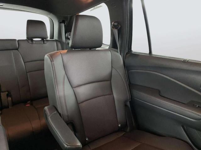 Photo of 2020 Black Honda Pilot