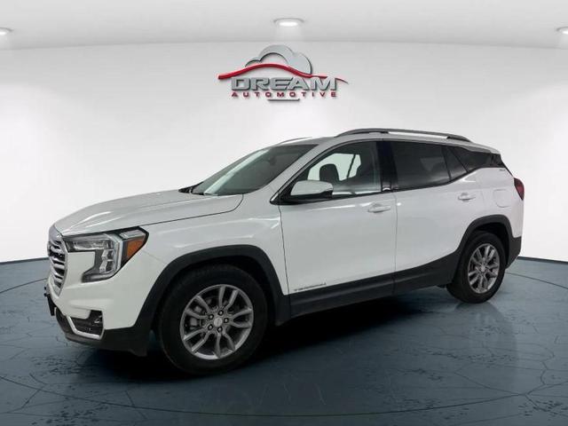 Photo of 2024 White GMC Terrain