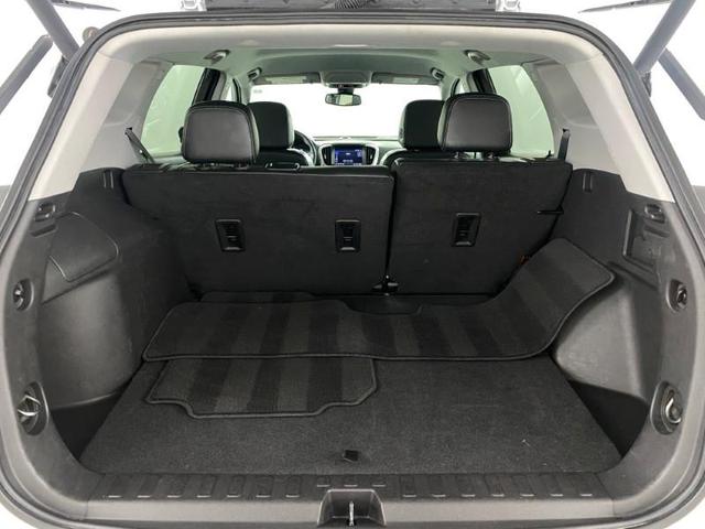 Photo of 2024 White GMC Terrain