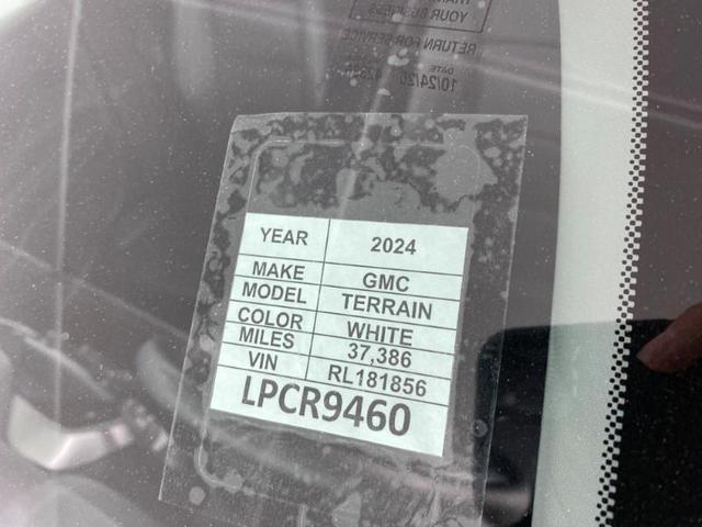 Photo of 2024 White GMC Terrain