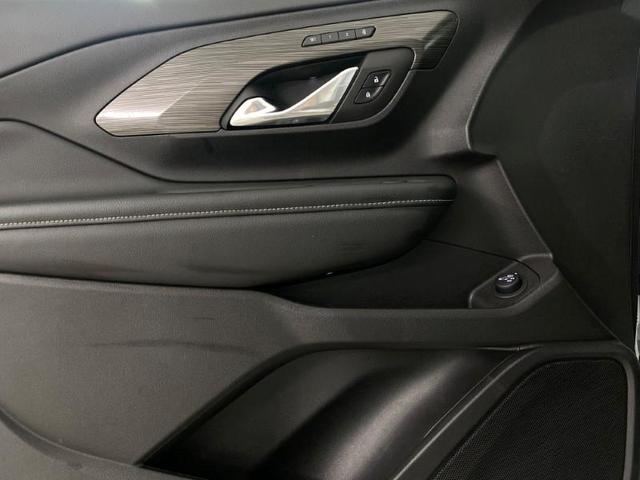 Photo of 2024 White GMC Terrain