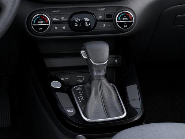 Photo of 2025 Snow White Pearl Kia Soul